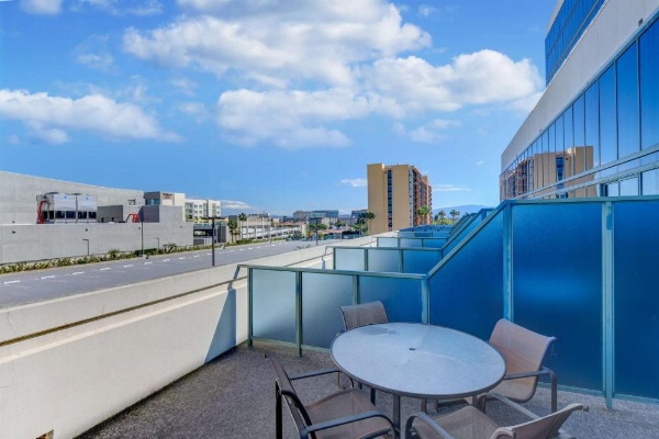 Hilton Anaheim image 25